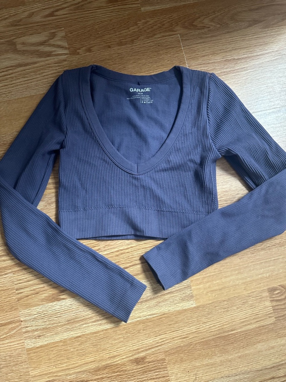 Garage Ribbed V-Neck Long Sleeve Crop Top - Charcoal